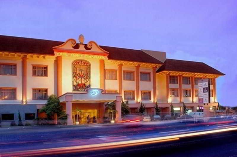 Hotel New Saphir Yogyakarta Bagian luar foto