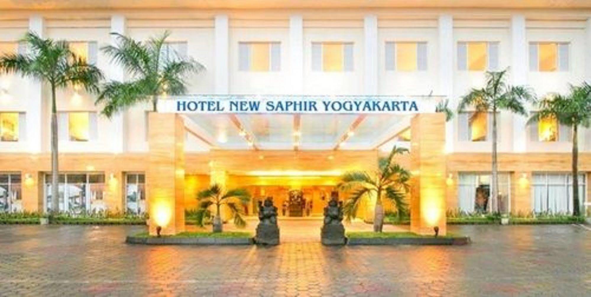 Hotel New Saphir Yogyakarta Bagian luar foto